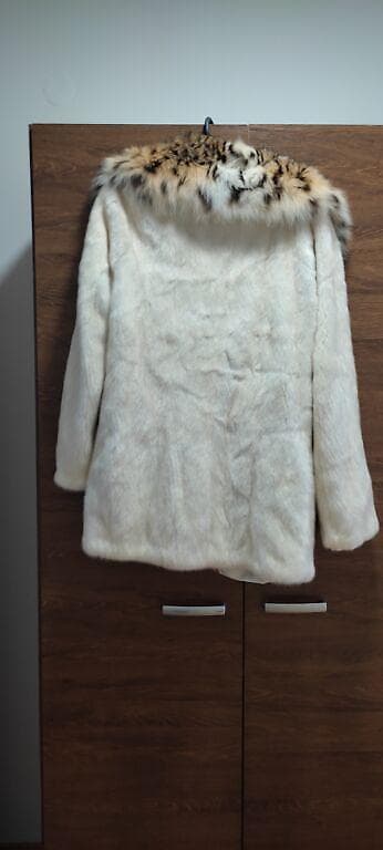 Luksuzna bunda od belog nerca i risa 40 na lalafo.rs — 4 Luksuzna bunda od belog nerca i risa 40 — 4