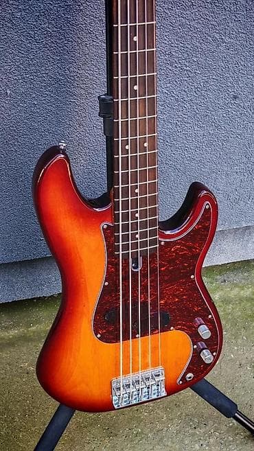 MARCUS MILLER P5R ALDER-5 TS | . Slanje po dogovoru ili na lalafo.rs MARCUS MILLER P5R ALDER-5 TS | . Slanje po dogovoru ili