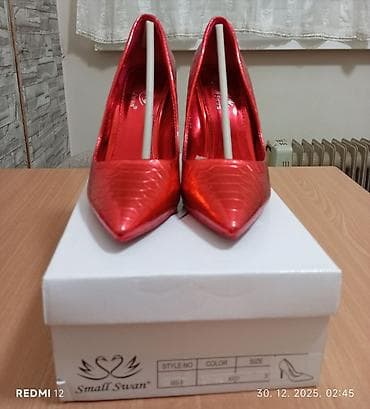 Ženske salonke – Small Swan - Model: HS1 - Boja: Red - Veličina: 37 na lalafo.rs — 3 Ženske salonke – Small Swan - Model: HS1 - Boja: Red - Veličina: 37 — 3