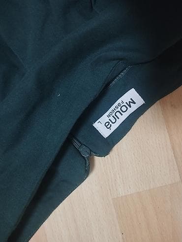 kom sa etiketom: Tamnozelena plisirana mini suknja – Mouna Fashion - Brend: Mouna at lalafo.rs — 3 kom sa etiketom: Tamnozelena plisirana mini suknja – Mouna Fashion - Brend: Mouna — 3