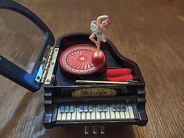 Neispravna muzička kutija - klavir at lalafo.rs — 7 Neispravna muzička kutija - klavir — 7