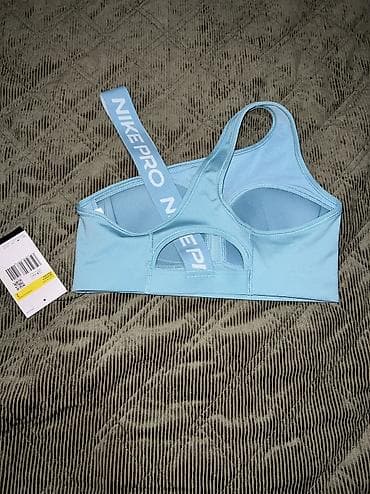 Personal Items: NIKE Pro Swoosh Asymmetrical. Sports Bra vel. S,M NOVO
FV at lalafo.rs — 4 Personal Items: NIKE Pro Swoosh Asymmetrical. Sports Bra vel. S,M NOVO
FV — 4