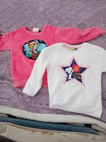 Dečija odeća – setovi i majice sa likovima crtanih junaka - Crvena at lalafo.rs — 7 Dečija odeća – setovi i majice sa likovima crtanih junaka - Crvena — 7