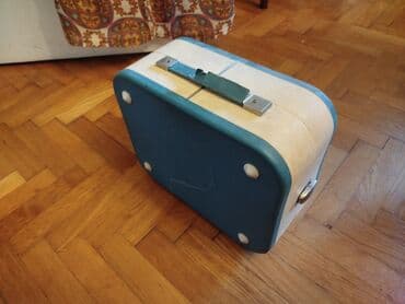 Antique devices: Retro,stari mali gramofon u koferu. Simpatican mali gramofon,vise kao at lalafo.rs — 16 Antique devices: Retro,stari mali gramofon u koferu. Simpatican mali gramofon,vise kao — 16