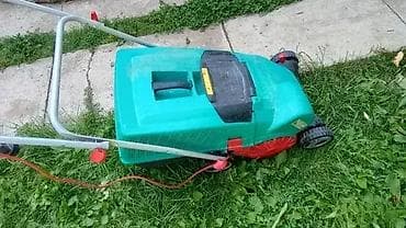 **Skidač mahovine-vertikulator Bosch UniversalVerticut 1100** ID na lalafo.rs — 4 **Skidač mahovine-vertikulator Bosch UniversalVerticut 1100** ID — 4