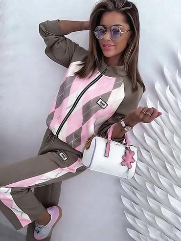 Sweatsuit Sets: Komplet 3600 din at lalafo.rs — 2 Sweatsuit Sets: Komplet 3600 din — 2