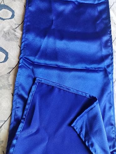 Textile: Satenski kraljevsko plavi nadstolnjak (staza za sto)5 komada komad at lalafo.rs — 2 Textile: Satenski kraljevsko plavi nadstolnjak (staza za sto)5 komada komad — 2