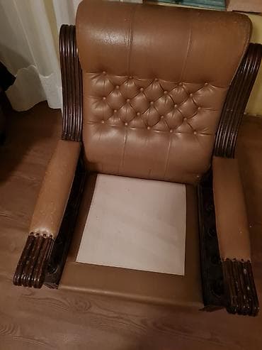 Furniture: Na prodaju dve masivne kožne fotelje. Fotelje su veoma čvrste at lalafo.rs — 2 Furniture: Na prodaju dve masivne kožne fotelje. Fotelje su veoma čvrste — 2