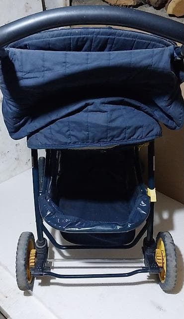 Dečija kolica – Chicco, tamnoplava sa žutim detaljima - Tip na lalafo.rs — 2 Dečija kolica – Chicco, tamnoplava sa žutim detaljima - Tip — 2