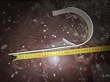 Nosači ( kuke) za oluke,19 komada polovne ( reparacija) debljine 4 mm na lalafo.rs — 2 Nosači ( kuke) za oluke,19 komada polovne ( reparacija) debljine 4 mm — 2