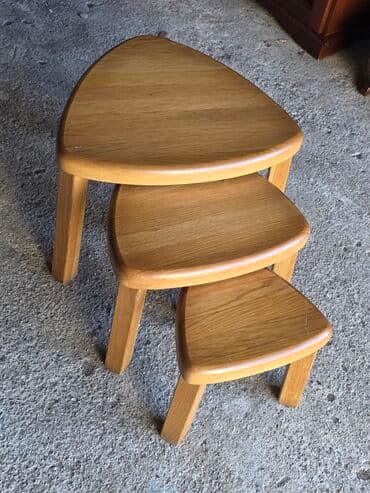 Dressers: Set od 3 drvena “nesting” stočića - Materijal: masivno drvo sa at lalafo.rs — 1 Dressers: Set od 3 drvena “nesting” stočića - Materijal: masivno drvo sa — 1