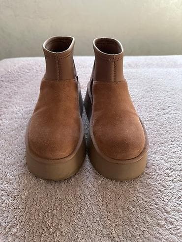 Ugg obuća 37, bоја - Braon na lalafo.rs — 2 Ugg obuća 37, bоја - Braon — 2
