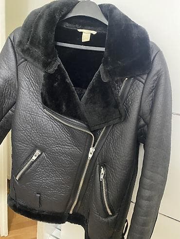 H&M Crna ženska jakna avijatičarskog stila od eko‑kože sa toplom na lalafo.rs H&M Crna ženska jakna avijatičarskog stila od eko‑kože sa toplom