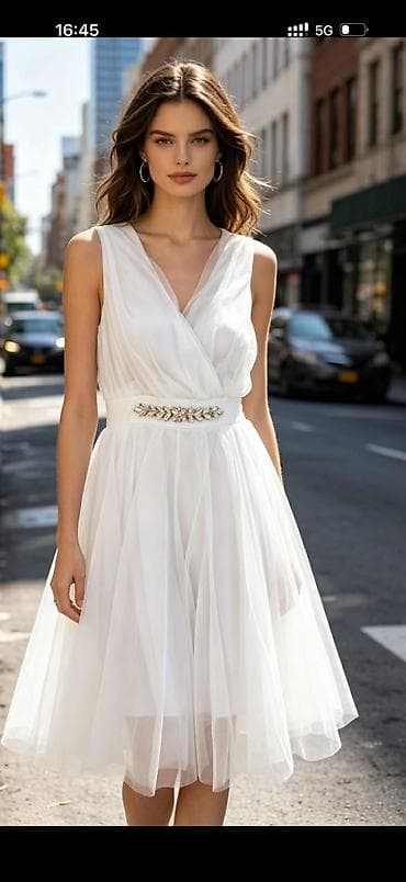 Haljine
Cena 3000
Uni vel.
V24 at lalafo.rs — 2 Haljine
Cena 3000
Uni vel.
V24 — 2