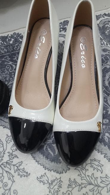 Elegantne ženske salonke Erica - Model: 9296, broj 39 nove su nikad na lalafo.rs — 1 Elegantne ženske salonke Erica - Model: 9296, broj 39 nove su nikad — 1