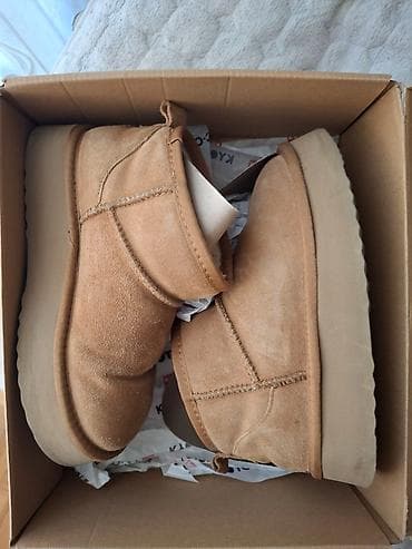 Ugg obuća 38, bоја - Braon na lalafo.rs — 1 Ugg obuća 38, bоја - Braon — 1