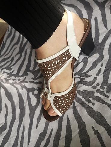 Sandale preudobne, neke kozne Confort sandale 38 broj ostale 37 na lalafo.rs — 9 Sandale preudobne, neke kozne Confort sandale 38 broj ostale 37 — 9