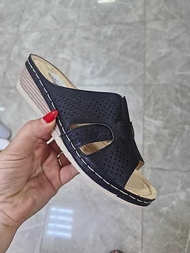 Ženske klompe/papuče sa blagim klinom - Model: otvoreni prsti i peta na lalafo.rs — 1 Ženske klompe/papuče sa blagim klinom - Model: otvoreni prsti i peta — 1