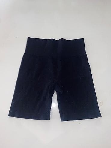 Rebraste ženske šorts-helanke do kolena - Model: visok struk, dužina na lalafo.rs — 1 Rebraste ženske šorts-helanke do kolena - Model: visok struk, dužina — 1