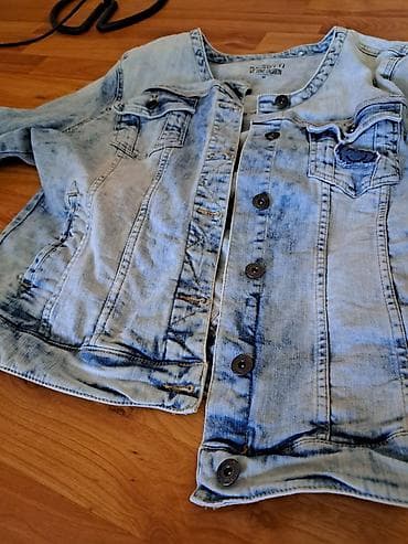 kom sa etiketom: Ženska teksas jakna bez kragne – GINA BENOTTI (veličina 44) - Svetlo at lalafo.rs — 8 kom sa etiketom: Ženska teksas jakna bez kragne – GINA BENOTTI (veličina 44) - Svetlo — 8