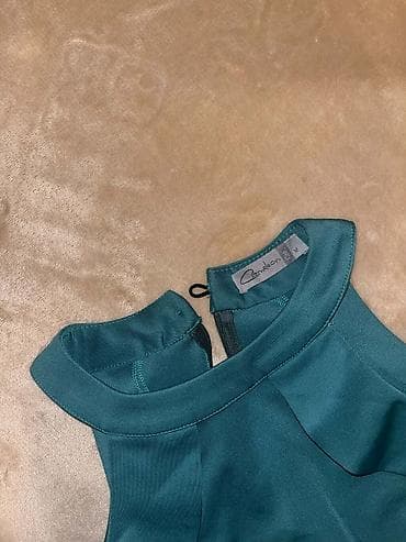 zenske broj: Elegantna ženska haljina – brend: Candor, veličina M. - Model: uska at lalafo.rs — 2 zenske broj: Elegantna ženska haljina – brend: Candor, veličina M. - Model: uska — 2