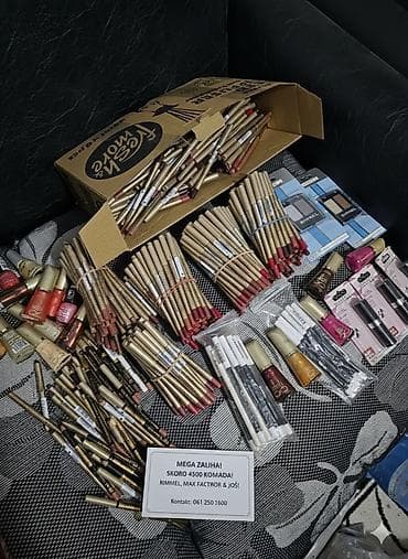 Sminka original iz nemacke kvalitetna moze naj manje 100 komada 150e na lalafo.rs Sminka original iz nemacke kvalitetna moze naj manje 100 komada 150e