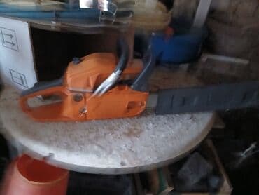 Motorna testera – benzin Opis: - Ručna benzinska motorna testera na lalafo.rs Motorna testera – benzin Opis: - Ručna benzinska motorna testera