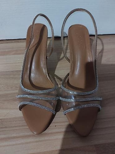 Nenošene sandale – velike su mi. Elegantne, sa cirkonima, potpuno na lalafo.rs — 3 Nenošene sandale – velike su mi. Elegantne, sa cirkonima, potpuno — 3