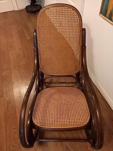 Stolica je u odlicnom stanje cena fiksno 180 e na lalafo.rs — 4 Stolica je u odlicnom stanje cena fiksno 180 e — 4