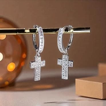 Earrings: Cena: 1400 din par at lalafo.rs — 2 Earrings: Cena: 1400 din par — 2