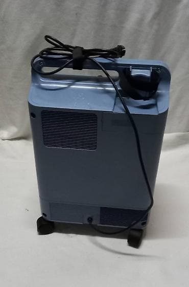 pantalone butiku ali: Koncentrator kiseonika Philips.
Radi,ali je potrebno servisiranje na lalafo.rs — 2 pantalone butiku ali: Koncentrator kiseonika Philips.
Radi,ali je potrebno servisiranje — 2