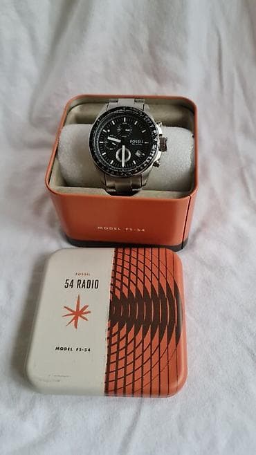 Muski sat ispravan sve radi na lalafo.rs — 4 Muski sat ispravan sve radi — 4