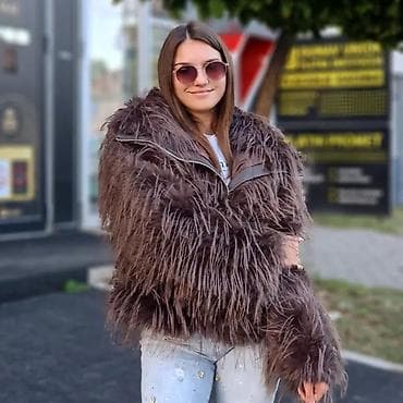 Ženska jakna od veštačkog krzna – braon - Stilski upečatljiva jakna na lalafo.rs — 2 Ženska jakna od veštačkog krzna – braon - Stilski upečatljiva jakna — 2