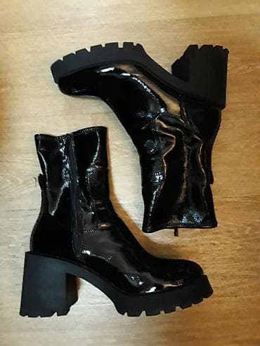 Crne ženske čizme (Gazište 27)sa blok petom i izraženim krampon đonom na lalafo.rs — 1 Crne ženske čizme (Gazište 27)sa blok petom i izraženim krampon đonom — 1