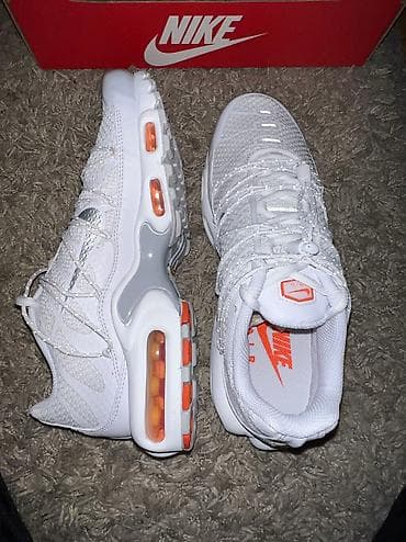 NIKE Air Max PLUS UTILITY br.40 cm 25 NOVO
FJ na lalafo.rs — 8 NIKE Air Max PLUS UTILITY br.40 cm 25 NOVO
FJ — 8
