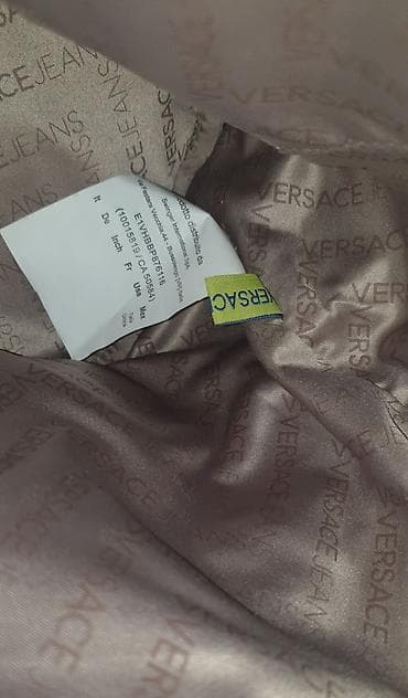 VERSACE jeans original nova torba, baš velika, model kao ranac. Moze na lalafo.rs — 3 VERSACE jeans original nova torba, baš velika, model kao ranac. Moze — 3