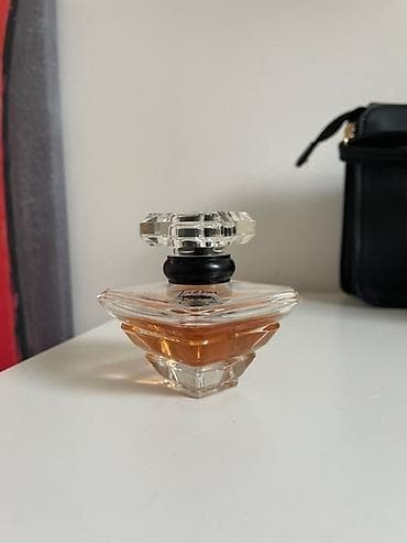 zenske broj: Lancôme Trésor – ženski parfem (eau de parfum) - Klasični mirisni at lalafo.rs — 2 zenske broj: Lancôme Trésor – ženski parfem (eau de parfum) - Klasični mirisni — 2