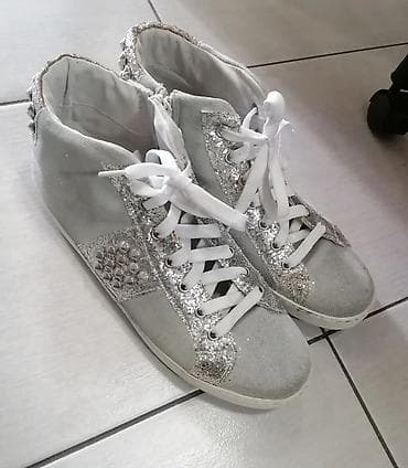 Srebrne ženske patike sa šljokicama i nitnama - Visoki model sa na lalafo.rs — 2 Srebrne ženske patike sa šljokicama i nitnama - Visoki model sa — 2