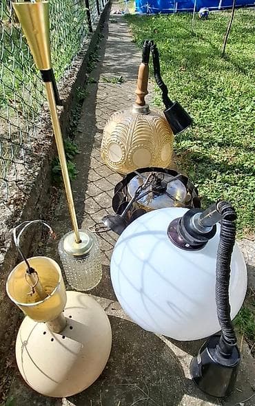 Luster kombinata metala i stakla staklo na 1 mestu oštećeno ne ometa at lalafo.rs — 4 Luster kombinata metala i stakla staklo na 1 mestu oštećeno ne ometa — 4