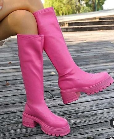 Barbie pink kolekcija – modni detalji u žarko ružičastoj boji - na lalafo.rs — 3 Barbie pink kolekcija – modni detalji u žarko ružičastoj boji - — 3