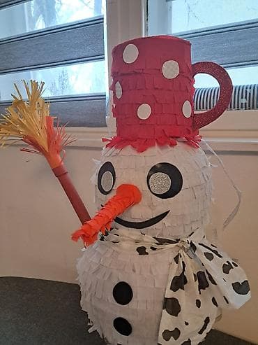 Ručno pravljena pinjata u obliku Sneška Belića – idealna za dečije na lalafo.rs — 6 Ručno pravljena pinjata u obliku Sneška Belića – idealna za dečije — 6