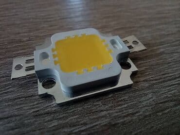 Ostala elektronika: Led Dioda Reflektor 9-12v Dc 10w na Drajver na lalafo.rs Ostala elektronika: Led Dioda Reflektor 9-12v Dc 10w na Drajver