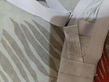 zenske broj: Beli ženski grudnjak sa blagim punjenjem i žicom. Ima podesive bretele at lalafo.rs — 4 zenske broj: Beli ženski grudnjak sa blagim punjenjem i žicom. Ima podesive bretele — 4