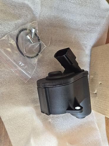 Motor zadnjih kocionih klesta Audi A6 C6 motor rucne - Tip na lalafo.rs Motor zadnjih kocionih klesta Audi A6 C6 motor rucne - Tip