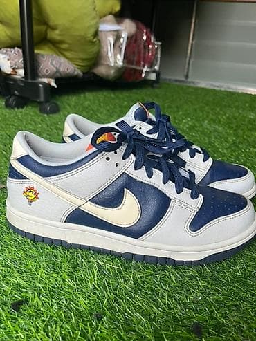 Nike Dunk Low – tamnoplavo/krem kombinacija - Model: Nike Dunk Low na lalafo.rs — 2 Nike Dunk Low – tamnoplavo/krem kombinacija - Model: Nike Dunk Low — 2