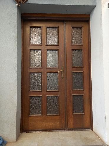 cepaci za drva: Drvena dvokrilna ulazna vrata sa staklenim ispunama - Materijal: puno na lalafo.rs — 5 cepaci za drva: Drvena dvokrilna ulazna vrata sa staklenim ispunama - Materijal: puno — 5