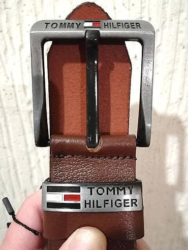 Novi muski kozni markirani kais Tommy Hilfiger u braon boji. Zemlja na lalafo.rs — 2 Novi muski kozni markirani kais Tommy Hilfiger u braon boji. Zemlja — 2