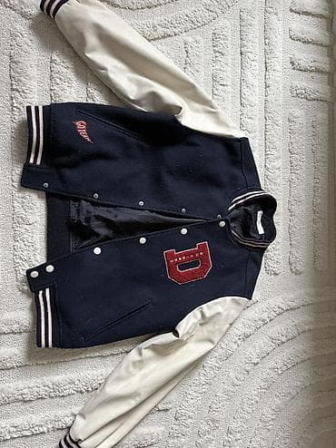 Koledzica jakna H&M za decake. Ocuvana na lalafo.rs Koledzica jakna H&M za decake. Ocuvana