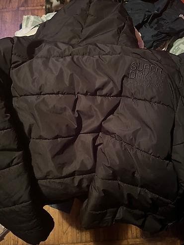 Superdry muška zimska puffer jakna sa kapuljačom - Boja: crna - na lalafo.rs — 4 Superdry muška zimska puffer jakna sa kapuljačom - Boja: crna - — 4