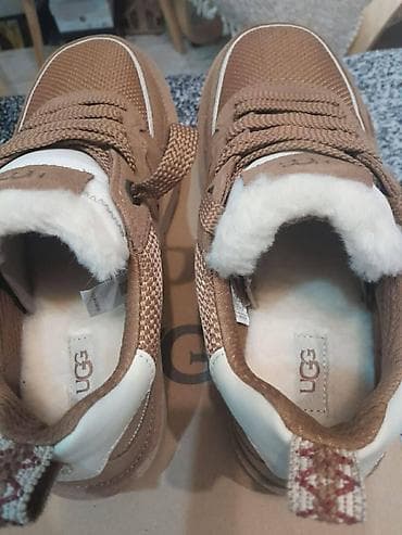 UGG W Sungazer patike - Model: W Sungazer (šifra W/1117810) - na lalafo.rs — 5 UGG W Sungazer patike - Model: W Sungazer (šifra W/1117810) - — 5